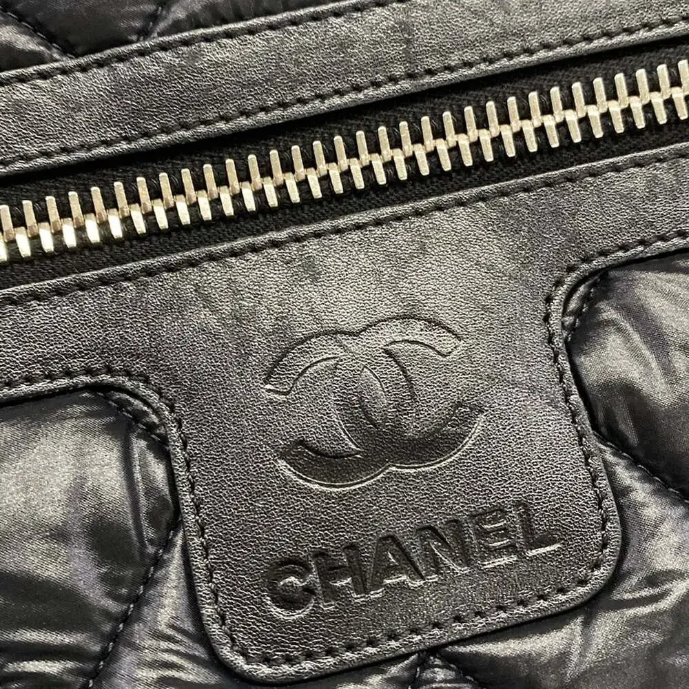 Chanel Coco Cocoon Shoulder Bag A48616